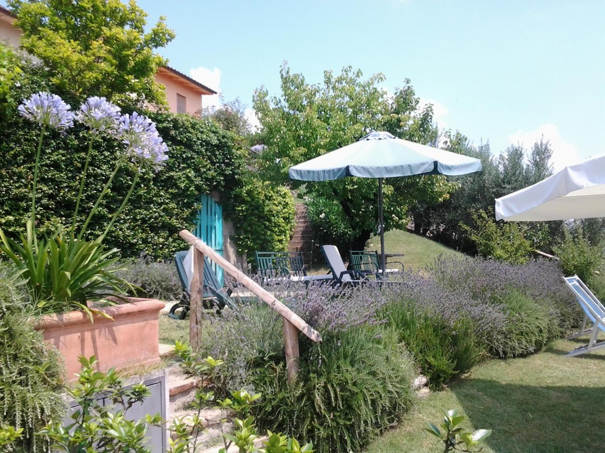 La Rocca Di Montalbino Apartment Монтеспертоли Екстериор снимка