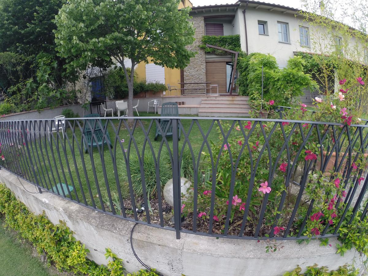 La Rocca Di Montalbino Apartment Монтеспертоли Екстериор снимка